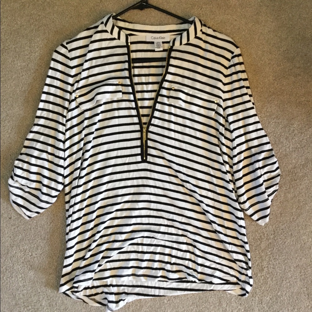 NEW Calvin Klein quarter sleeve